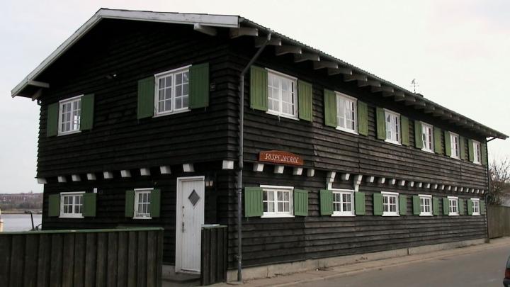 Søspejderstationen, Søsportsvej 6. Bygget i 1939 af og til os selv.